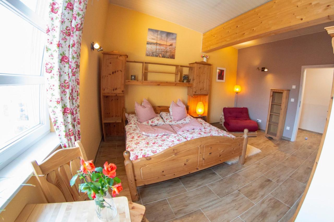 Ranchzimmer Am Hippo-Campus Reit- Und Therapiezentrum Deutsch Haslau Buitenkant foto